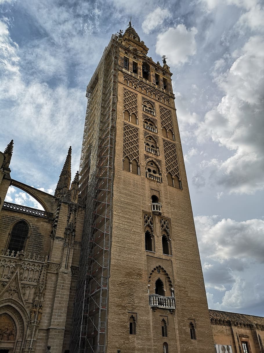 Sevilla, Giralda, Clouds, Nubes, Architecture, Built - Giralda - HD Wallpaper 