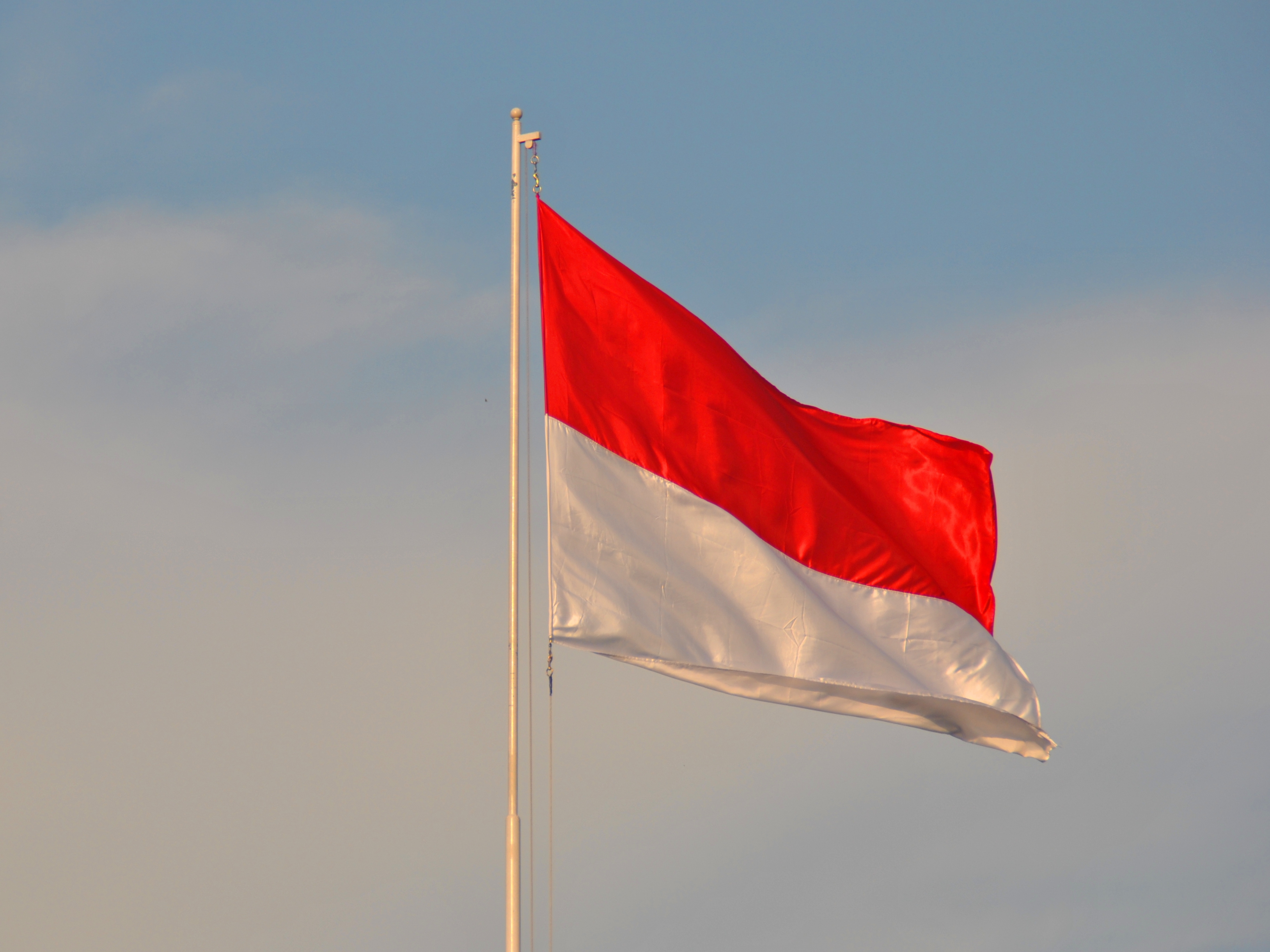 Featured image of post Indonesia Flag Wallpaper Hd - The flag of indonesia is a simple bicolour with two equal horizontal bands, red (top) and white (bottom) with an overall ratio of 2:3.1.