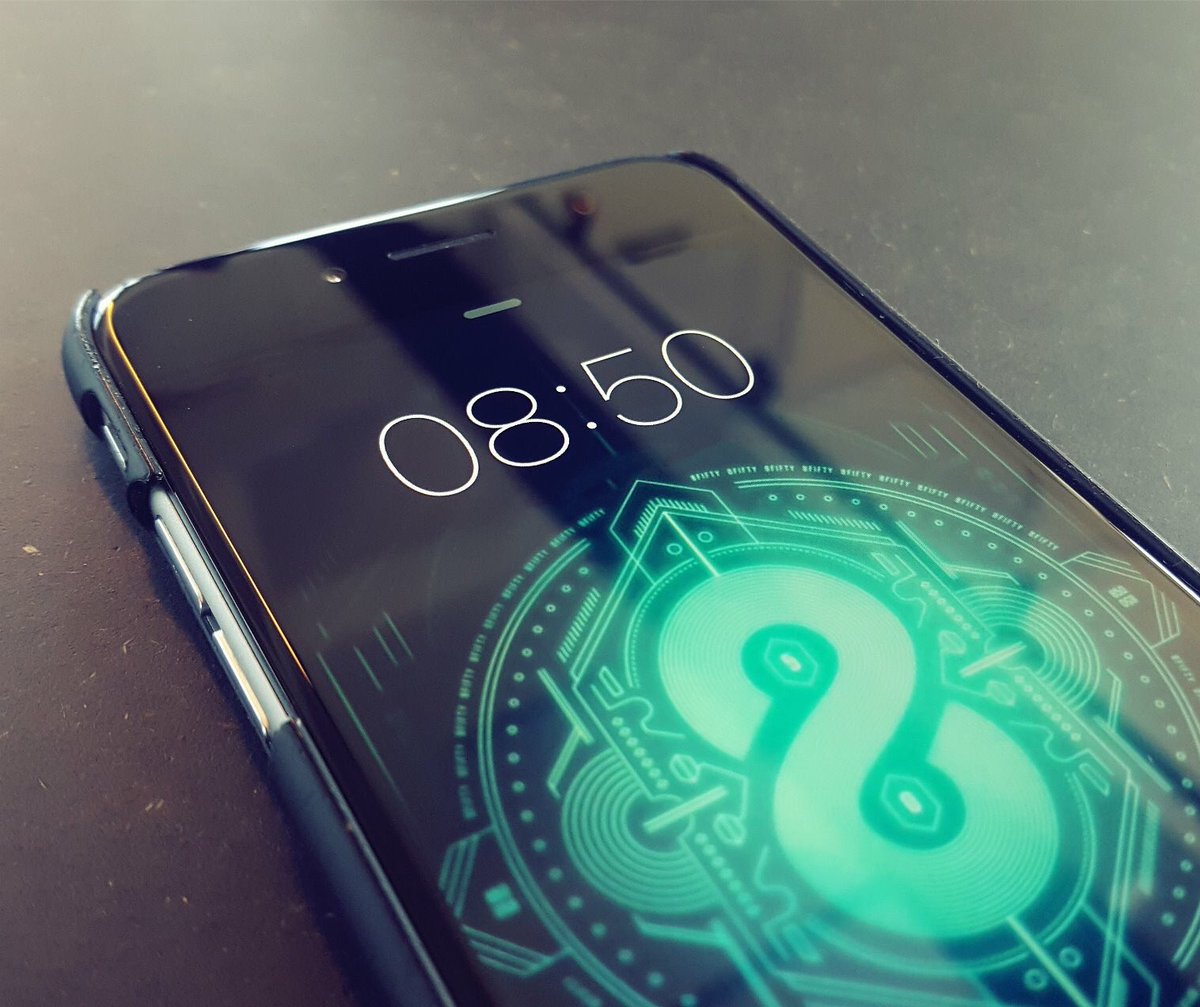 Iphone - HD Wallpaper 