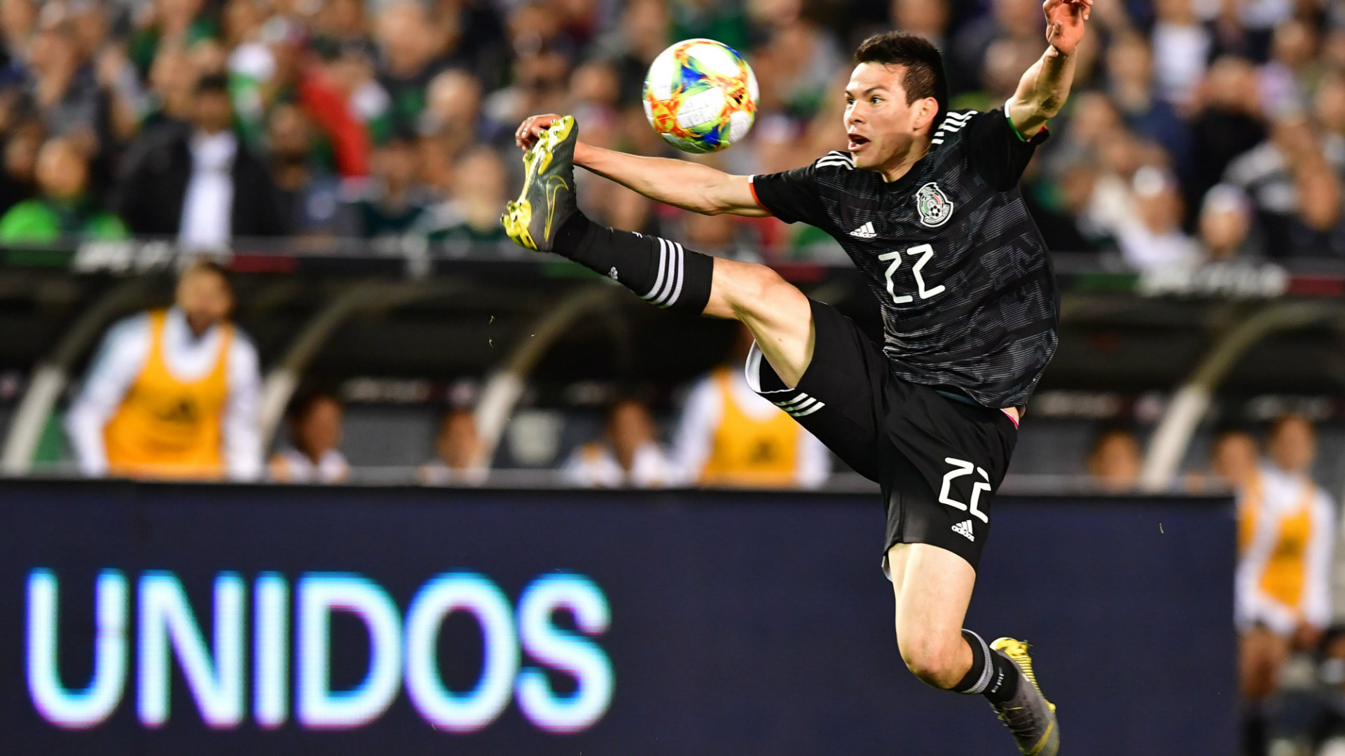 Hirving Lozano - HD Wallpaper 