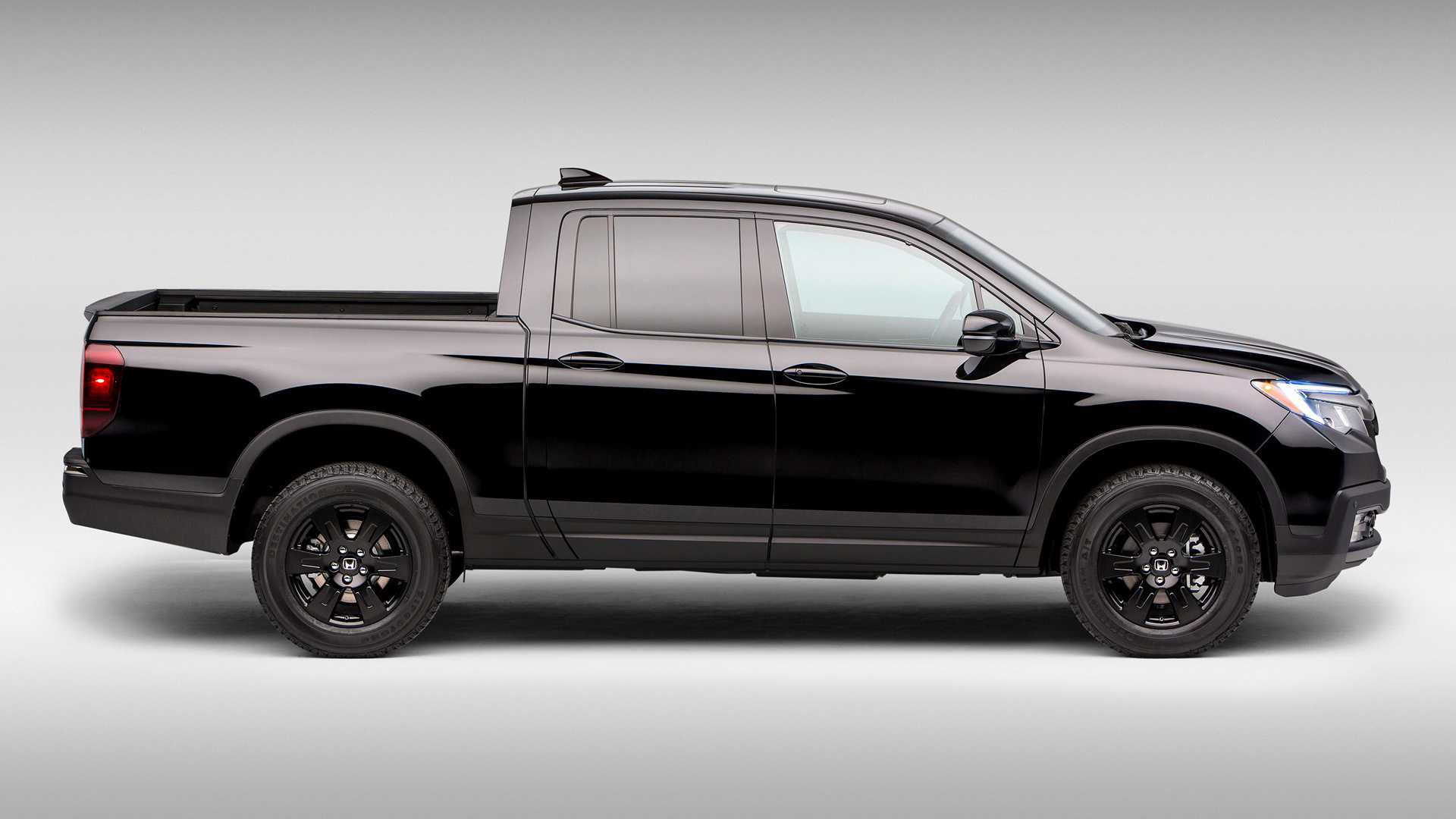 2017 Honda Ridgeline Wallpaper Hd - Honda Ridgeline Black 2018 - HD Wallpaper 