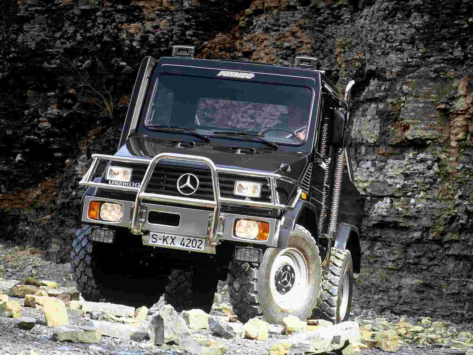 Truck 奔馳卡車 Unimog U90 Funmog Unimog U20 Camion Wallpaper - Funmog - HD Wallpaper 