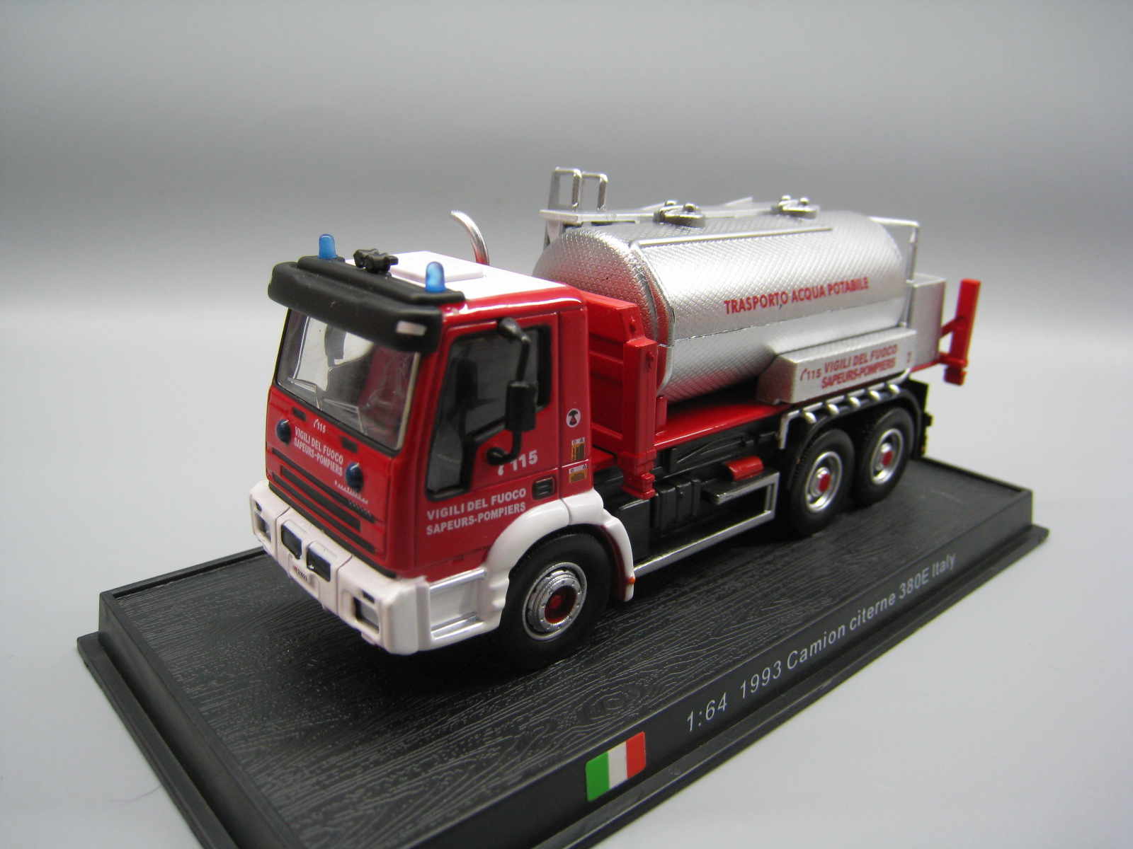 Truck - HD Wallpaper 