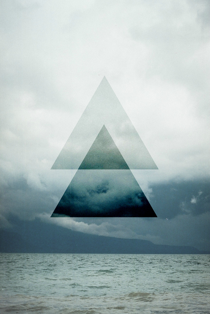 Triangle, Hipster, And Sea Image - Bermuda Triangle Wallpaper Iphone -  686x1024 Wallpaper 