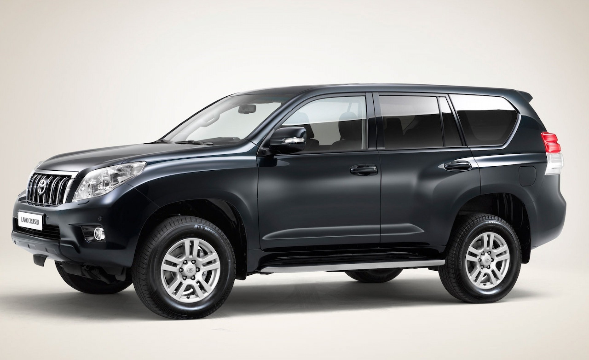 Toyota Land Cruiser Car Wallpaper - 1920x1173 Wallpaper - teahub.io
