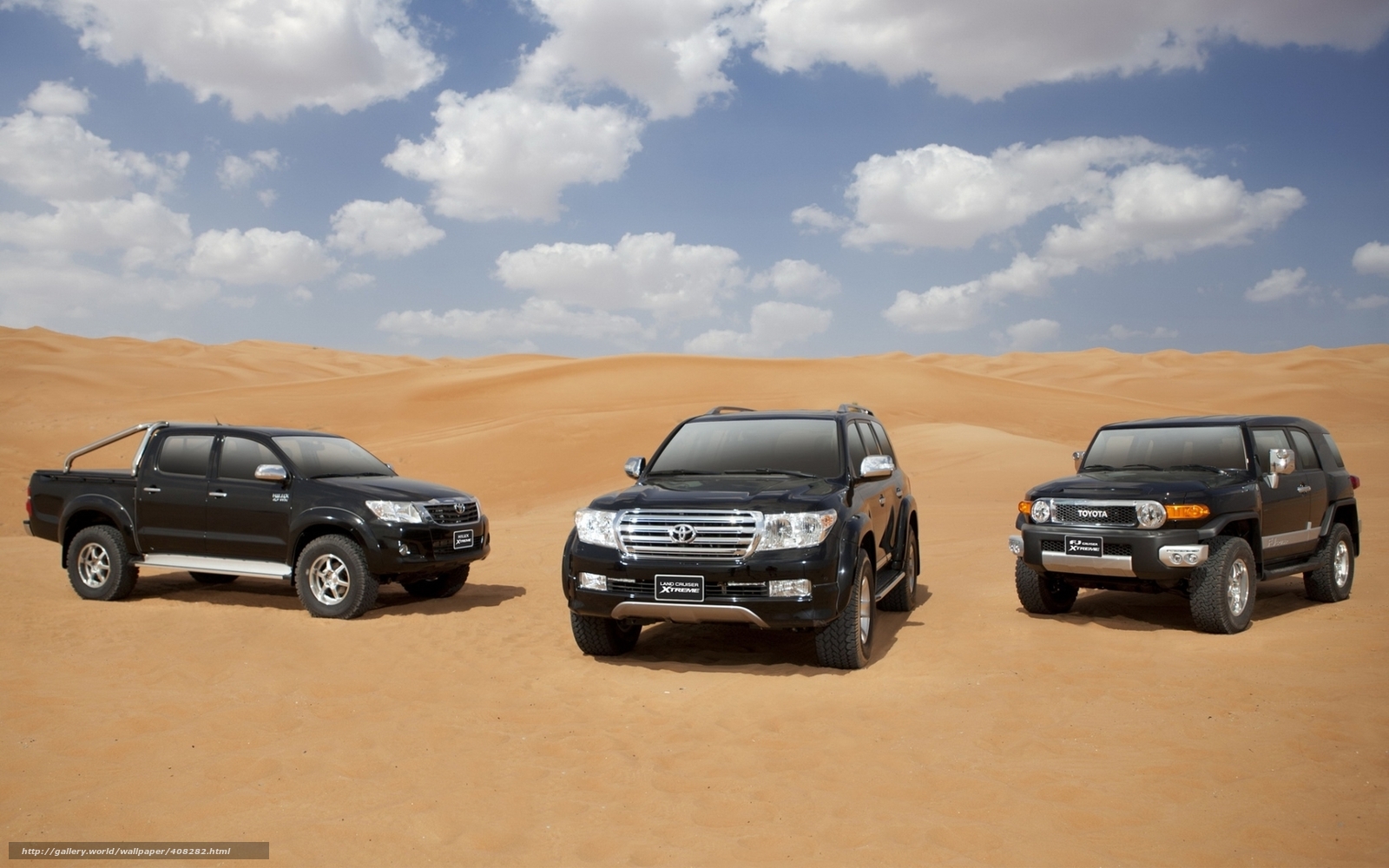 Download Wallpaper Toyota, Land Cruiser, Hilux, Desert - Land Cruiser Vs Hilux - HD Wallpaper 