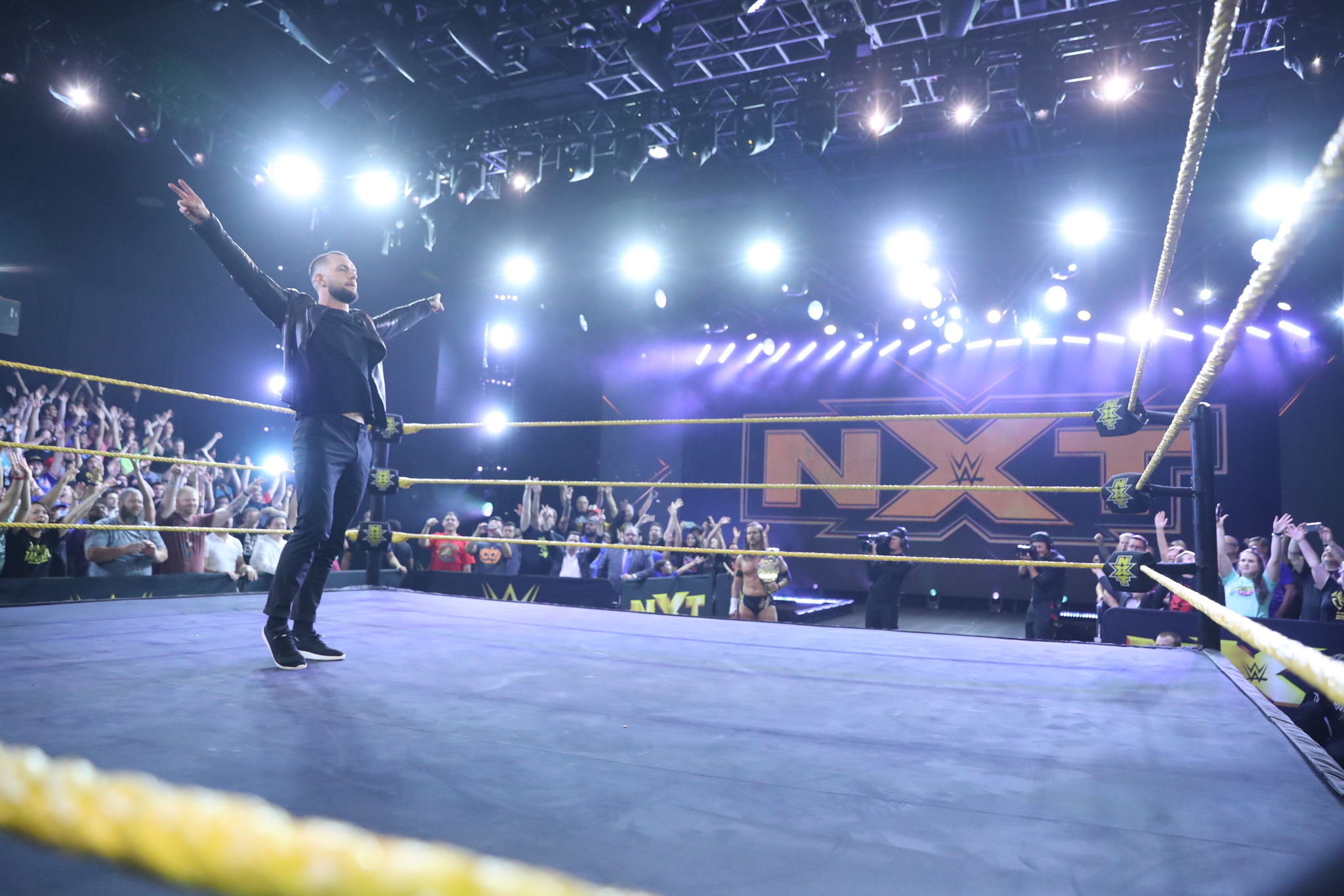 Finn Balor Wwe Nxt Return Exclusive - Finn Balor Back To Nxt - HD Wallpaper 