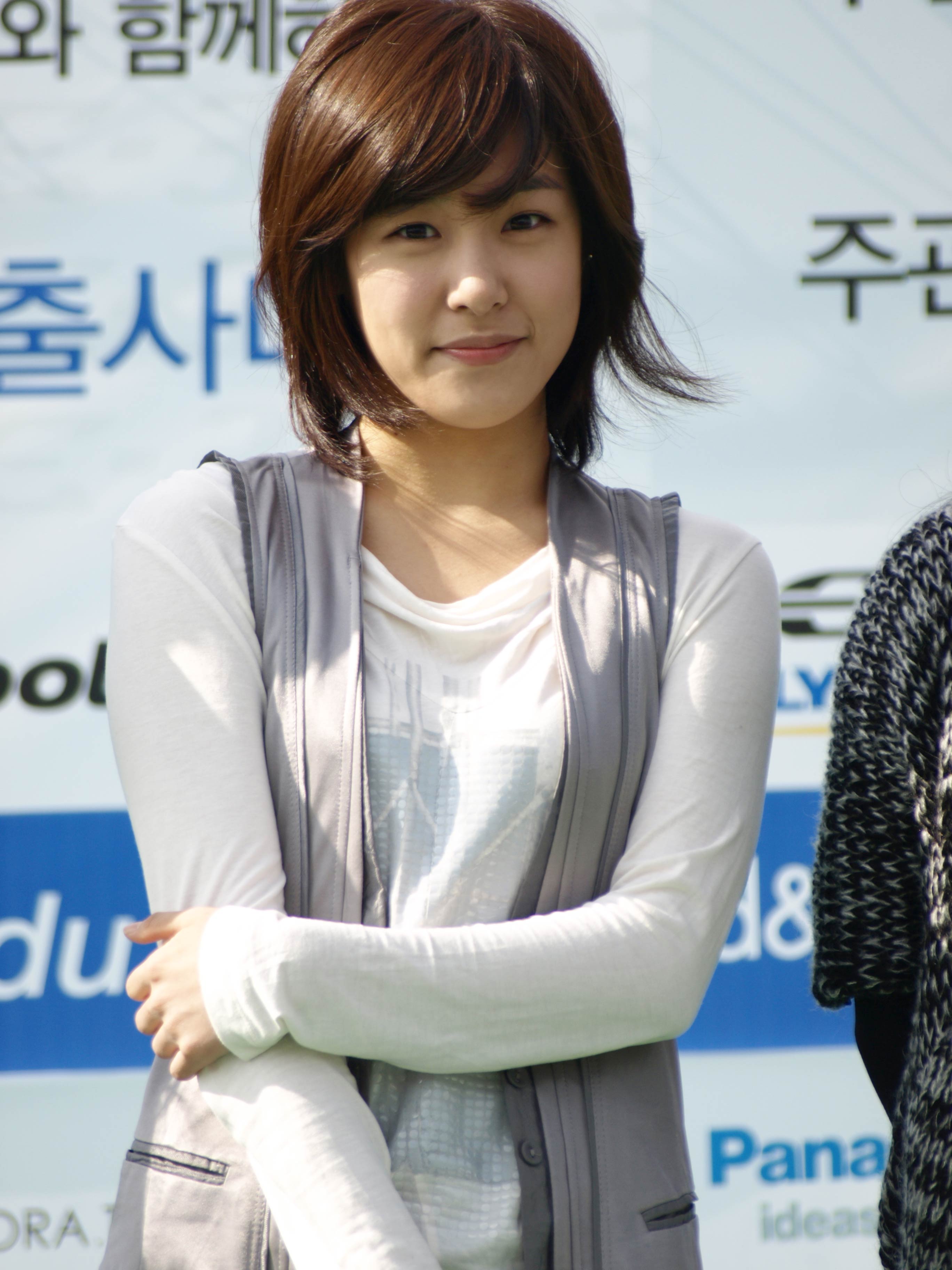 Tiffany Girls Generation Short Hair - HD Wallpaper 