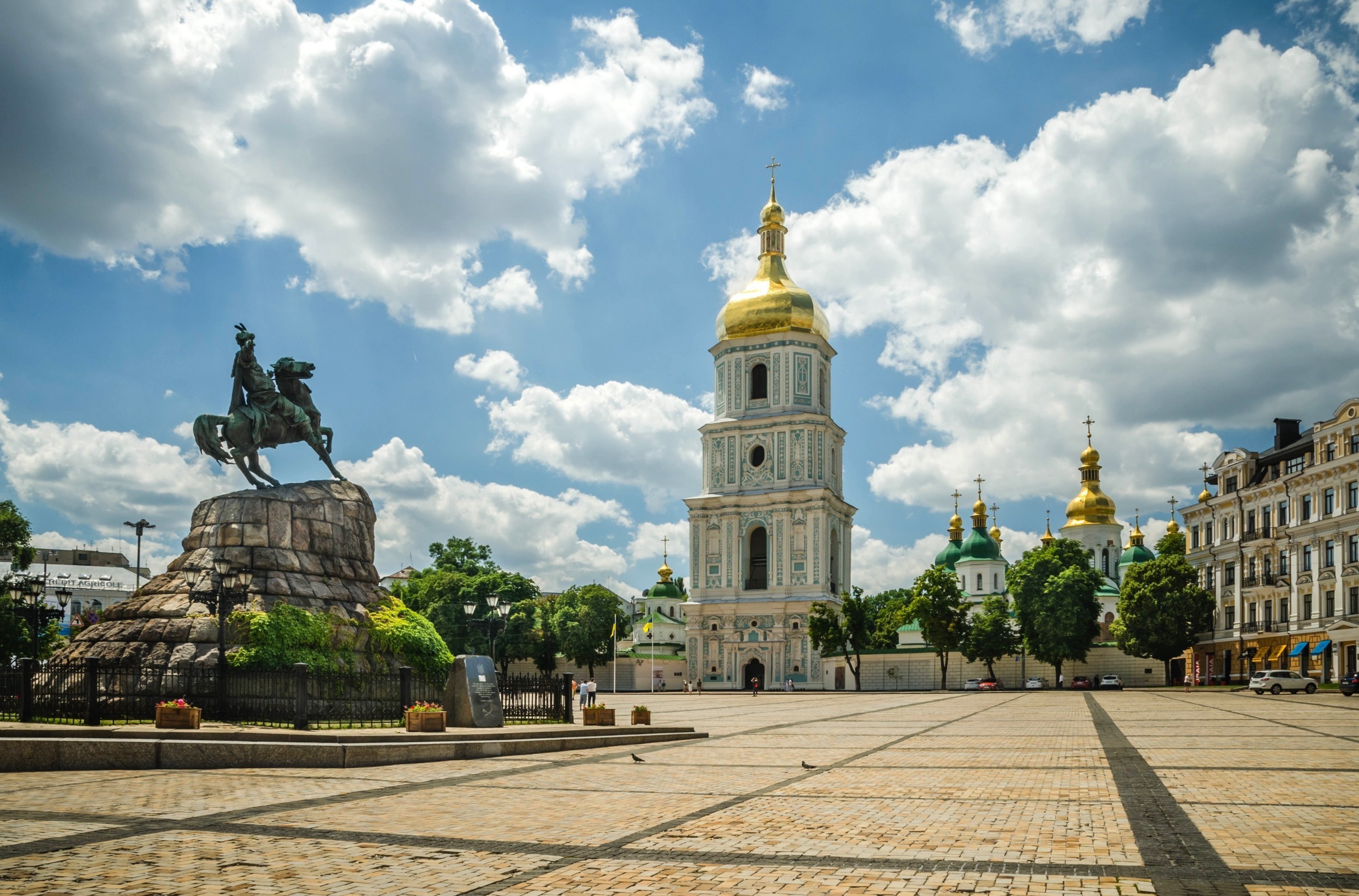 St Andrew's Church, Kiev - HD Wallpaper 