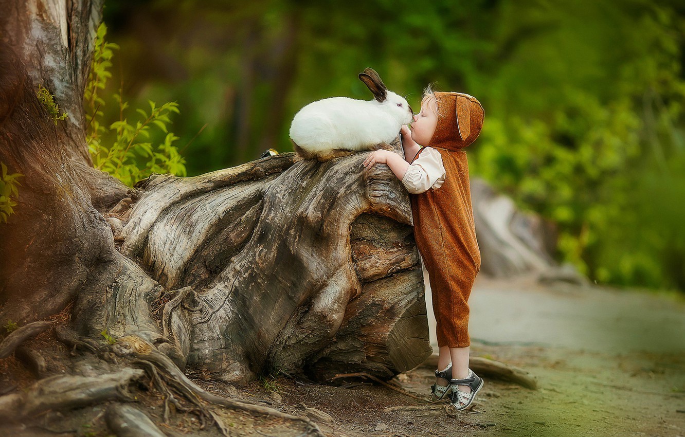 Photo Wallpaper Kiss, Boy, Rabbit, Baby, Friendship, - Baby Kissing Rabbit - HD Wallpaper 