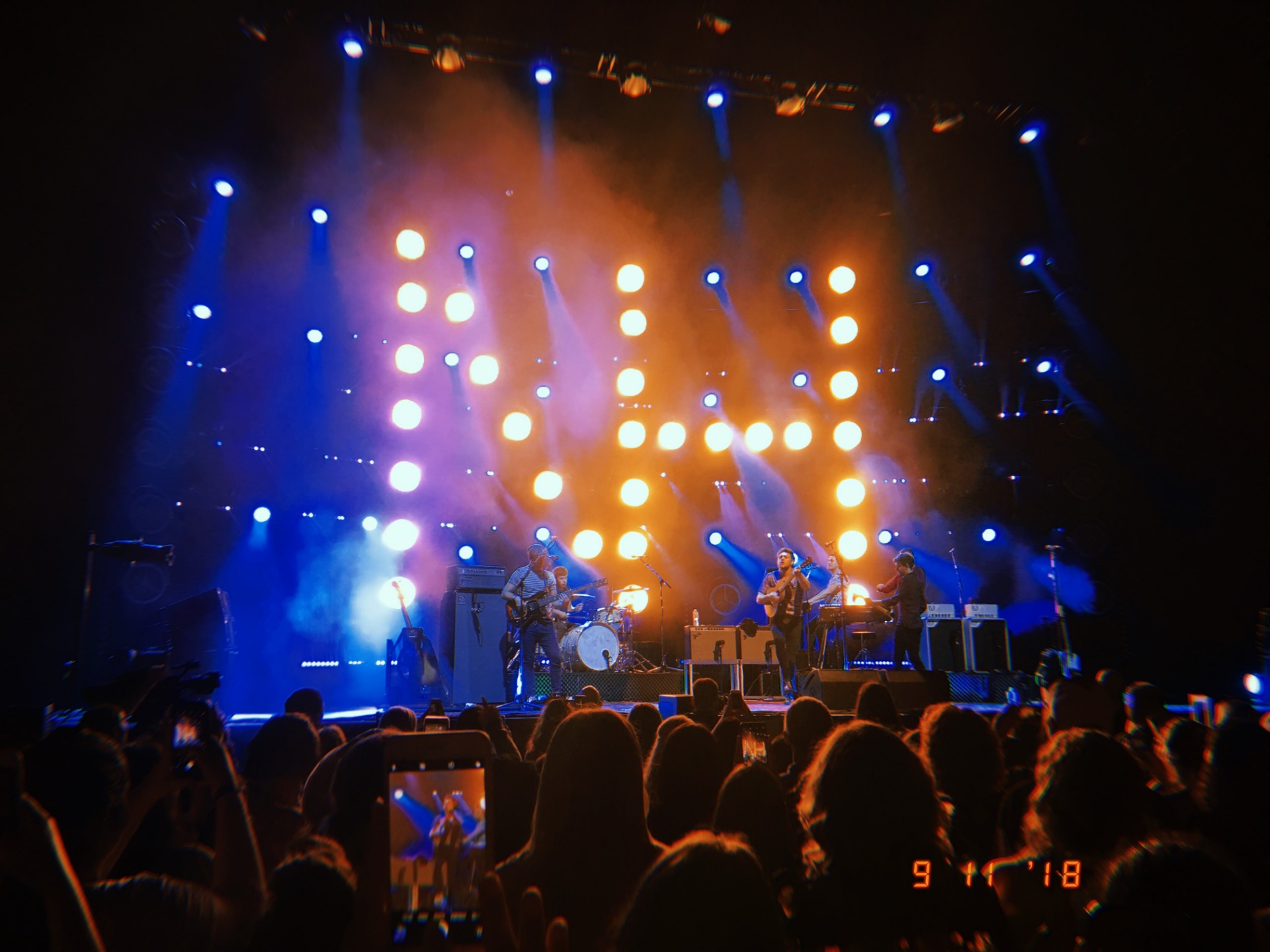 Flicker Tour Stage - HD Wallpaper 