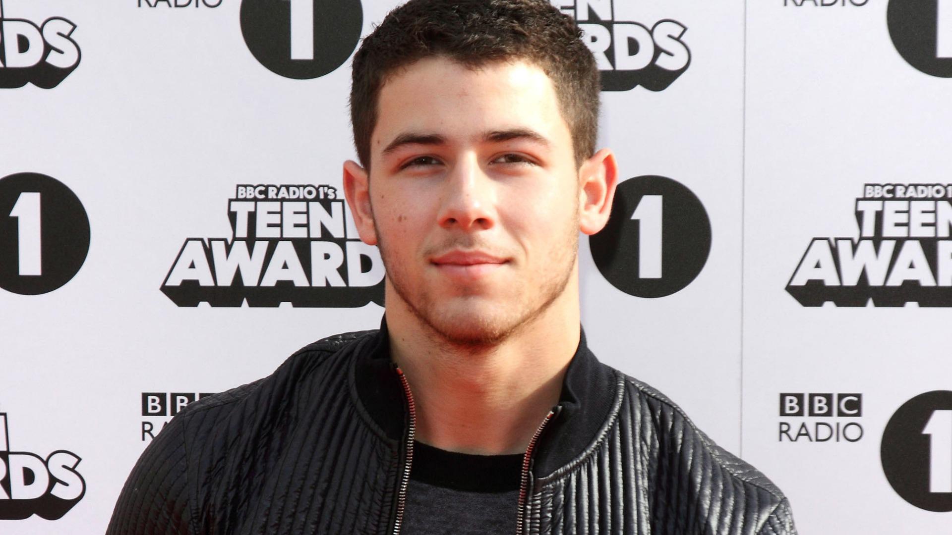 Radio 1 Dj On Strictly Come Dancing - HD Wallpaper 