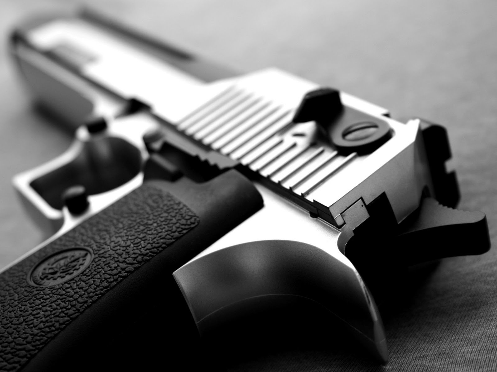 Desert Eagle Wallpaper Hd - HD Wallpaper 