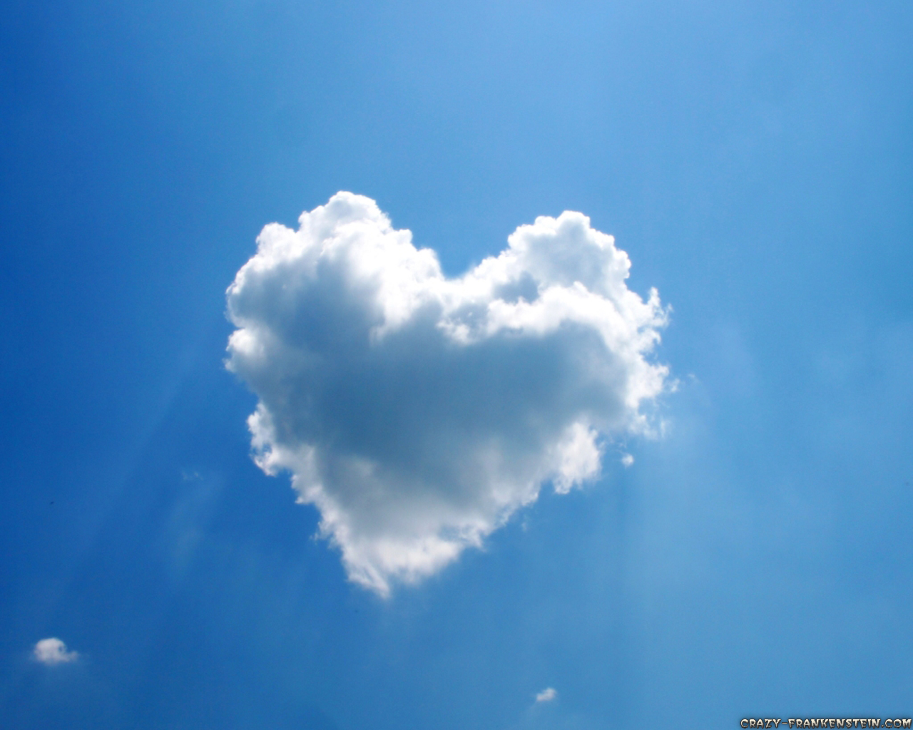 Cloud In A Heart Shape - HD Wallpaper 