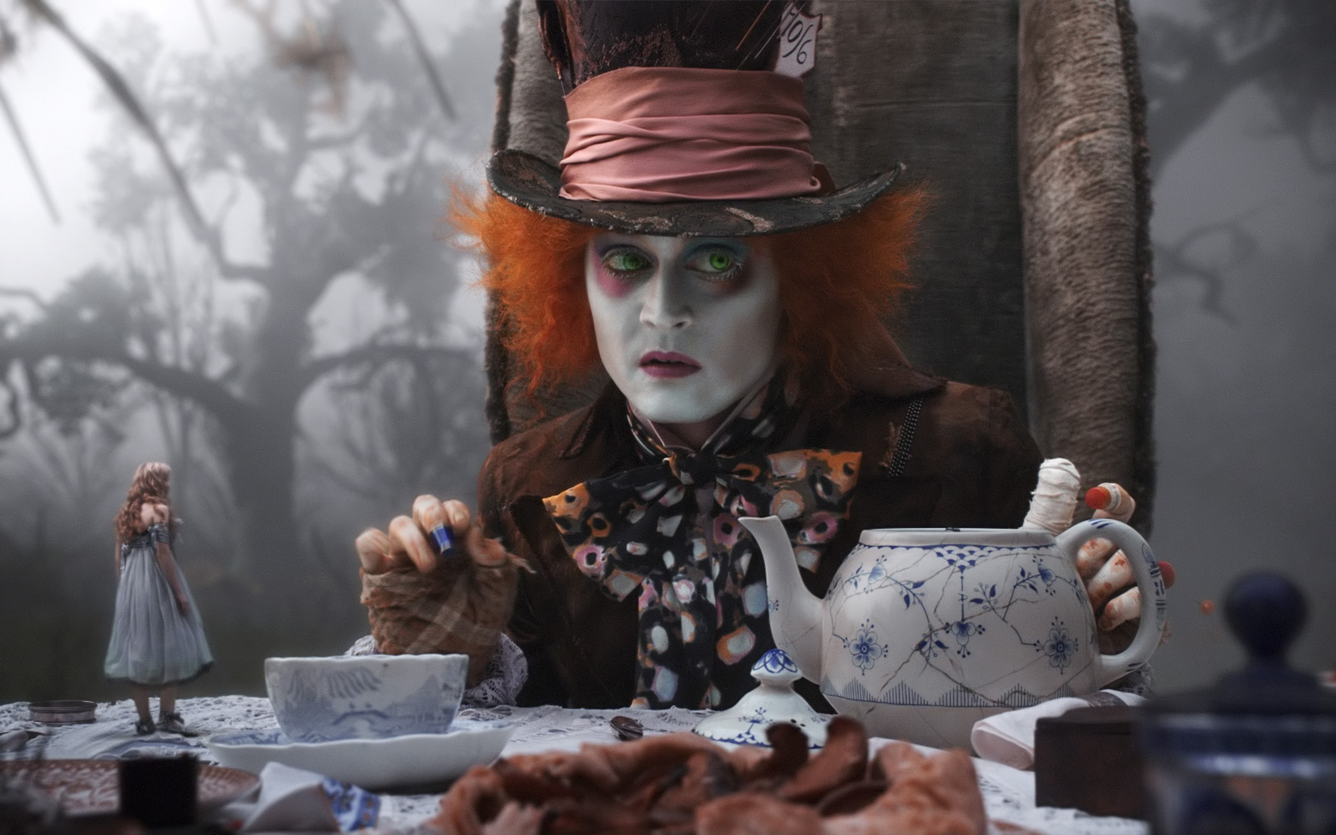 Alice In Wonderland Tim Burton Tea Party - HD Wallpaper 