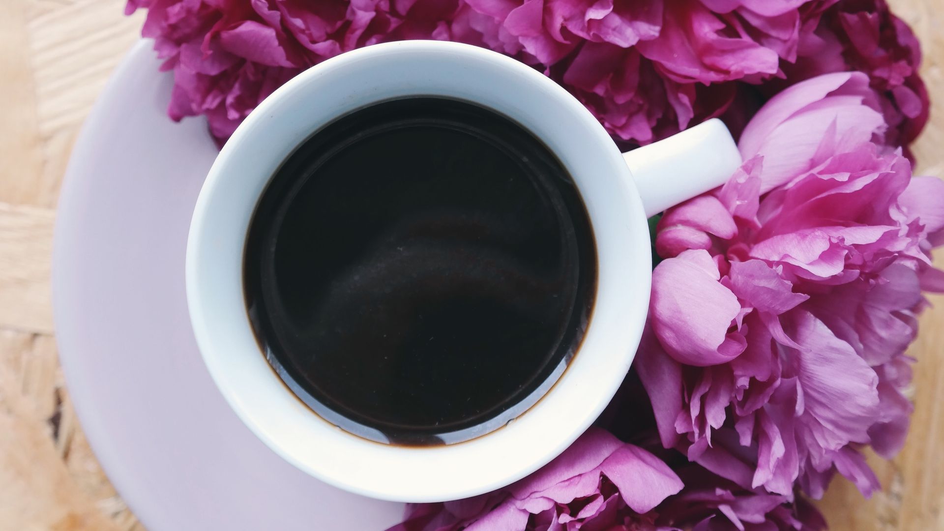Cup Of Black Coffee Beside Pink Flowers - HD Wallpaper 