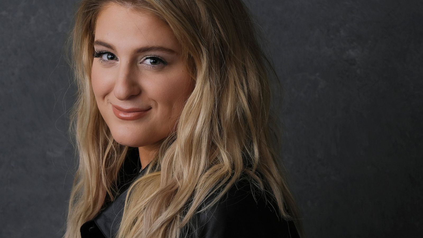 Treat Myself Meghan Trainor - HD Wallpaper 