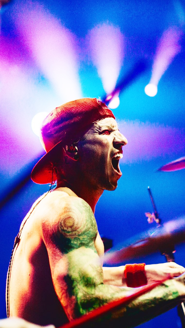 Concert Josh Dun Drumming - HD Wallpaper 