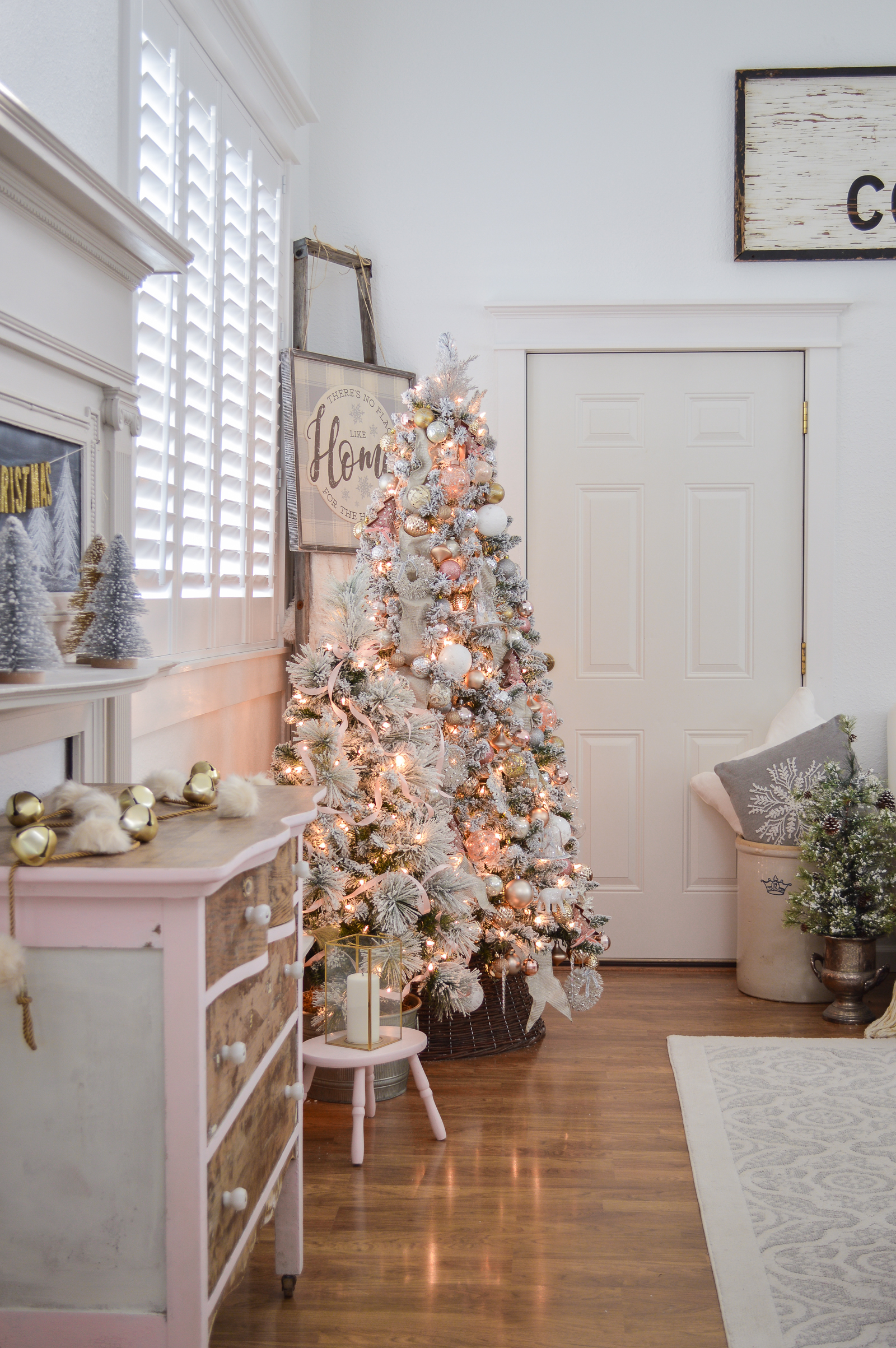 Pink Christmas Trees Decorating Ideas - HD Wallpaper 
