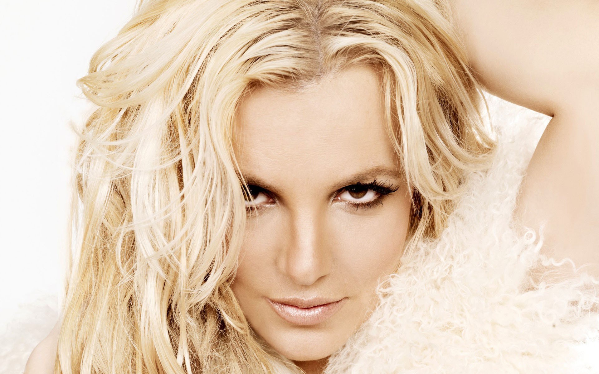 Britney Spears High Res - HD Wallpaper 