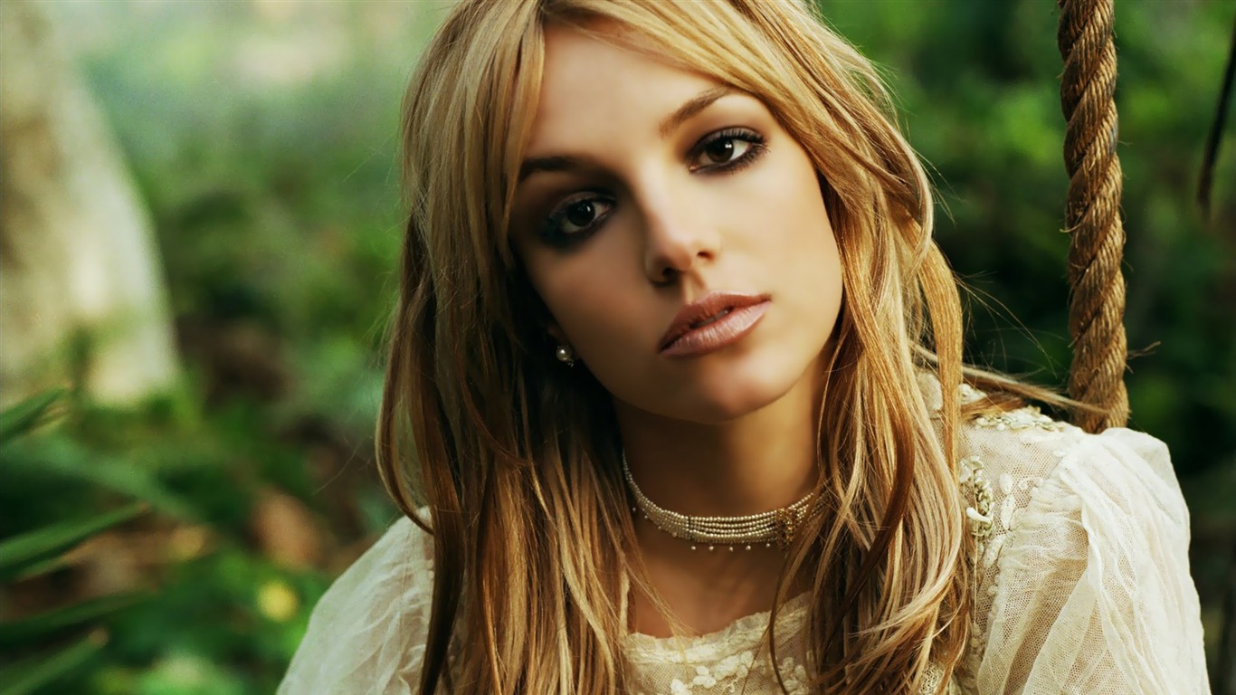 Britney Spears Wallpaper2011 - Britney Spears Hair 2001 - HD Wallpaper 