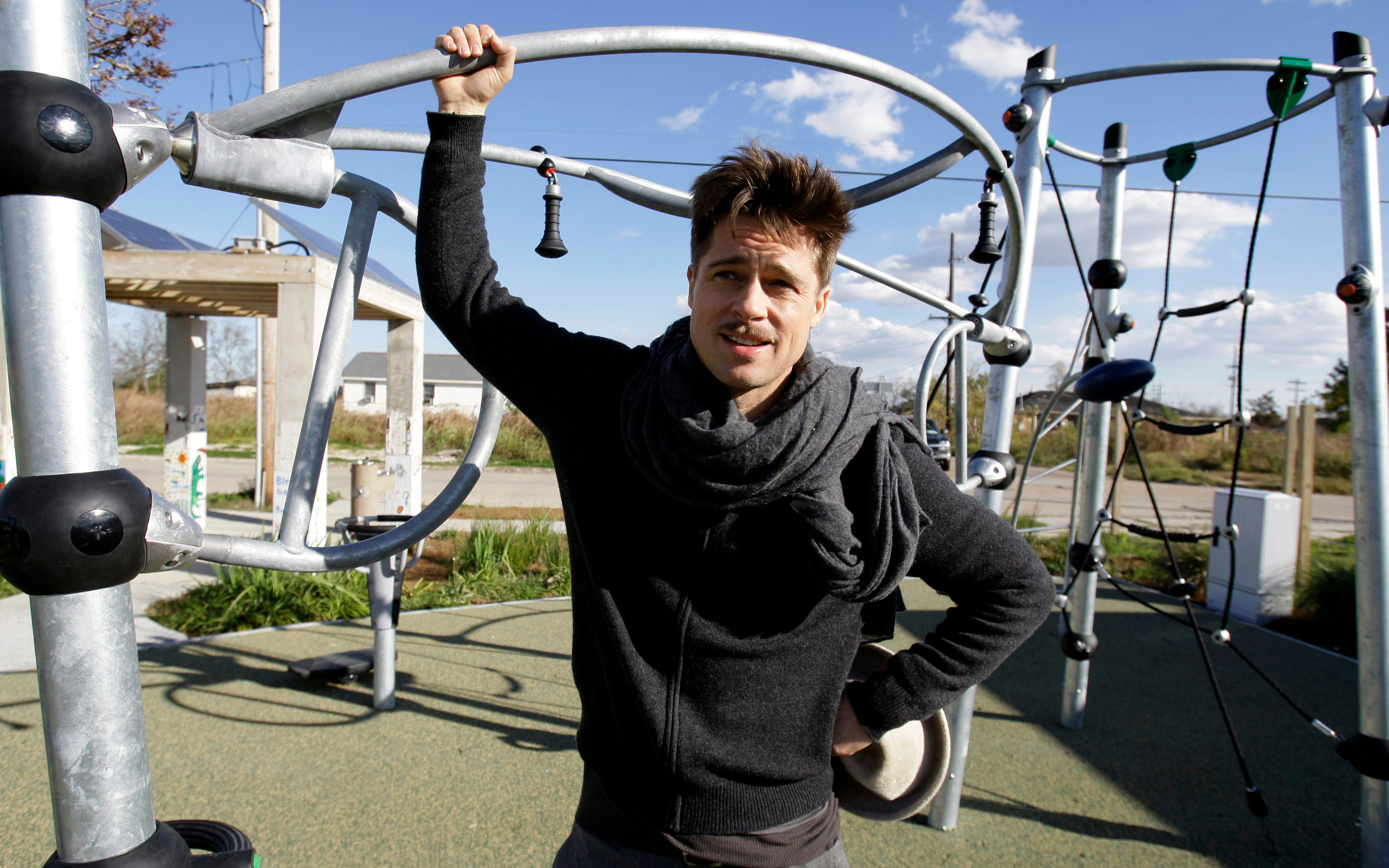 Brad Pitt - HD Wallpaper 