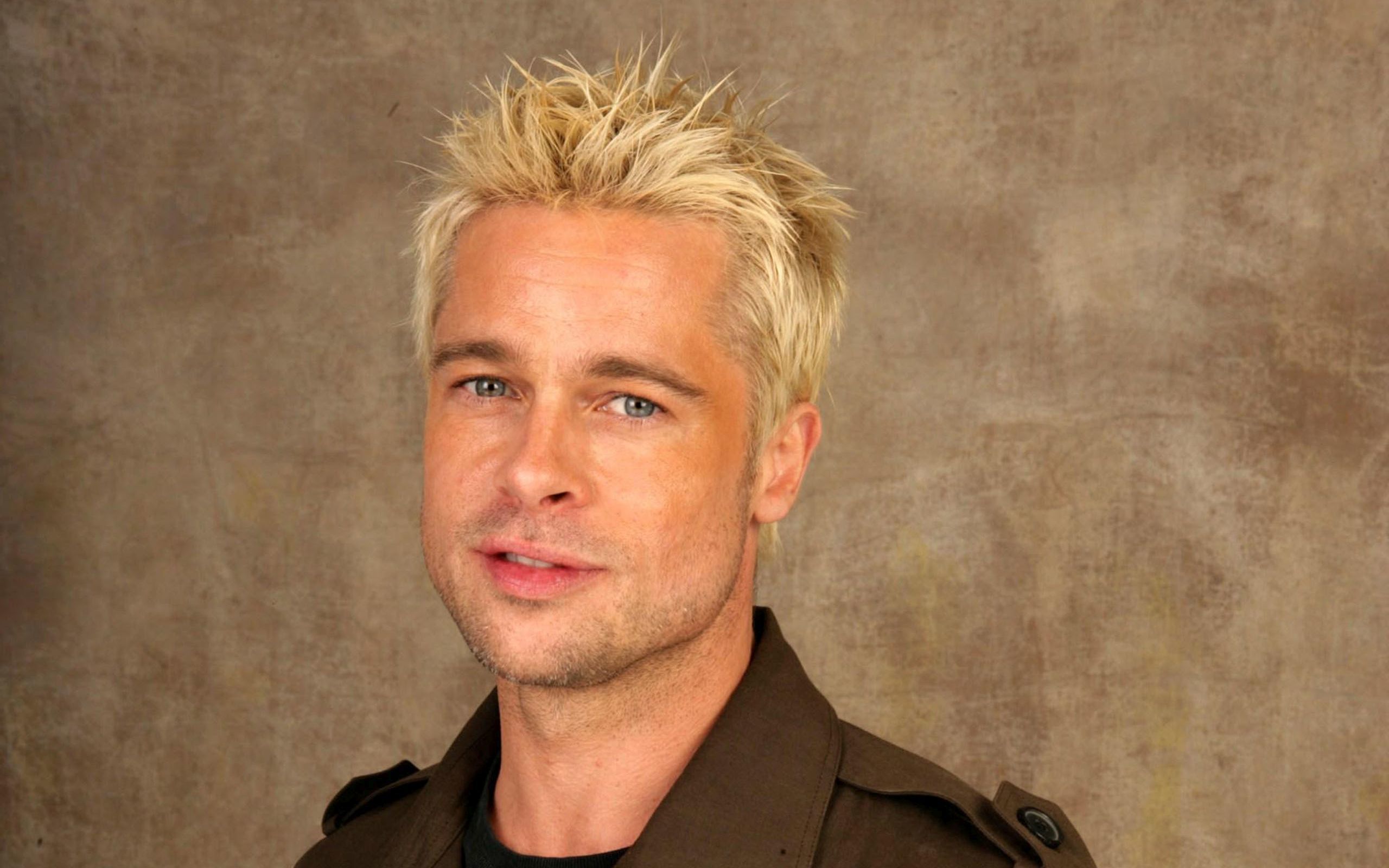 Brad Pitt Rubio Platino - HD Wallpaper 