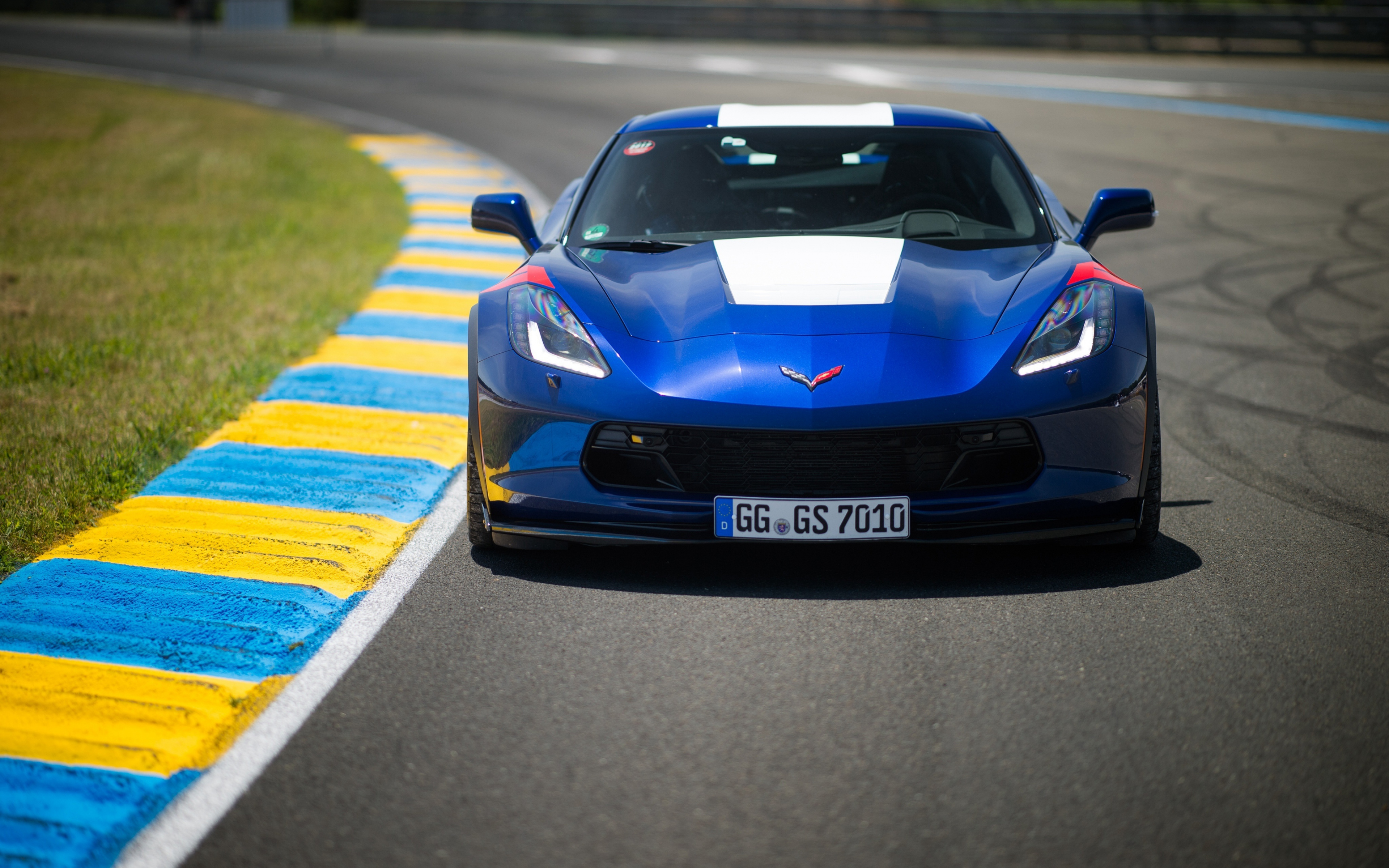 On Road, Blue, Chevrolet Corvette C7, Wallpaper - Corvette C7 Wallpaper Samsung - HD Wallpaper 