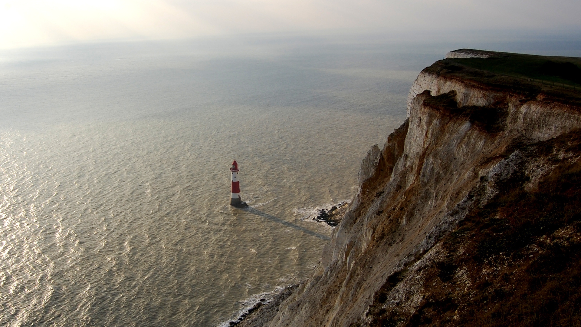 Wallpaper Lighthouse Highland Sweden Sea Calm - Eastbourne, Beachy Head - HD Wallpaper 