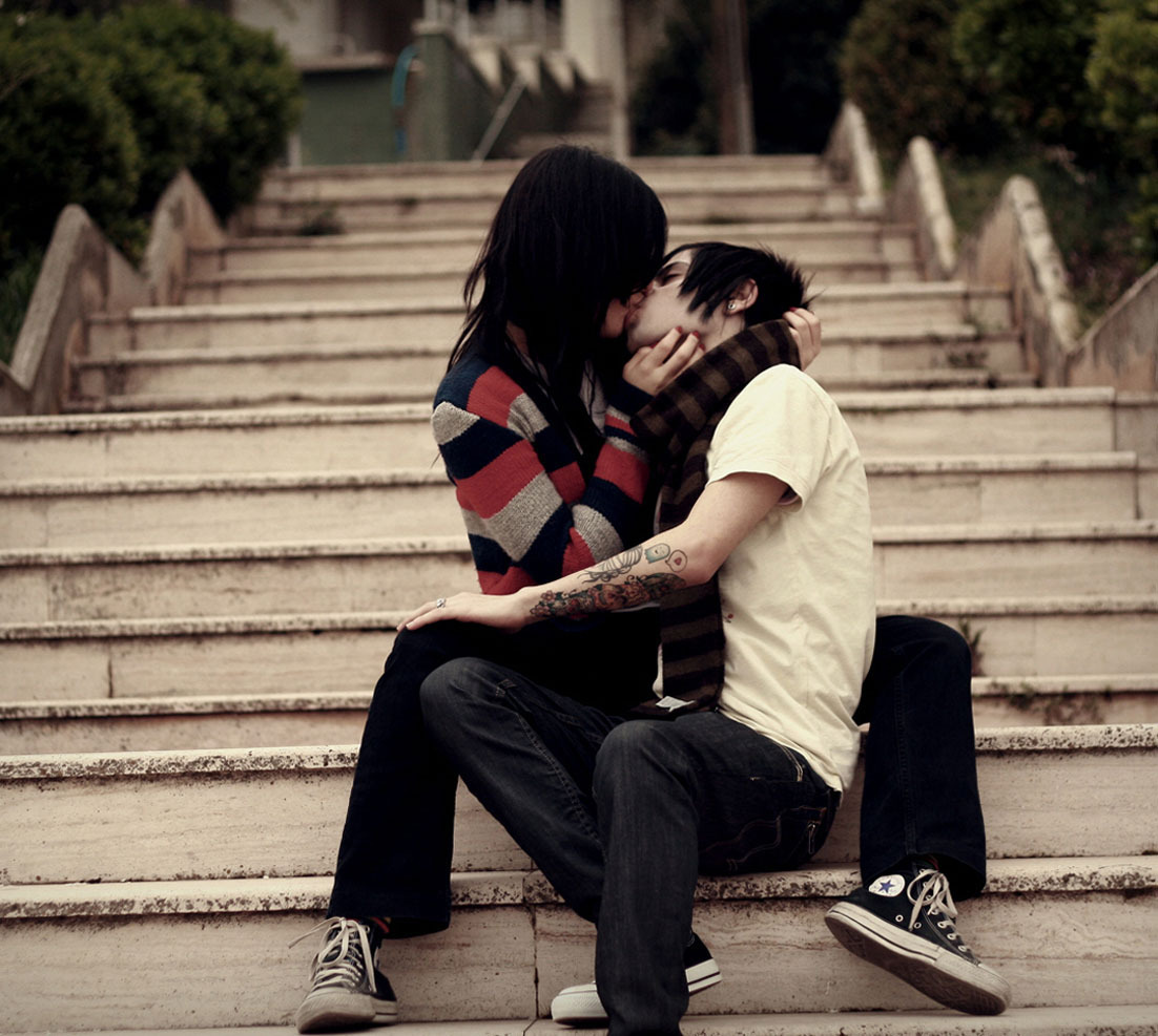 Emo Love Photo - Cant Live Without You Kiss - HD Wallpaper 