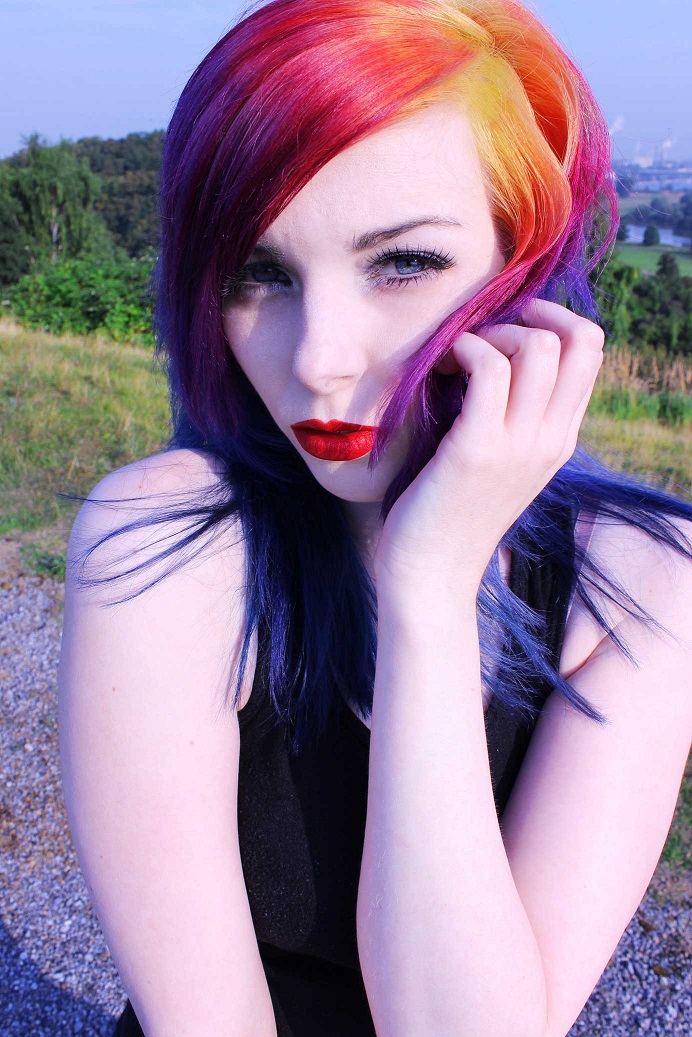 Ira, Vampira, Emo, Girl, Scene, Queen, Pastel Goth, - Blue Yellow Red Hair - HD Wallpaper 