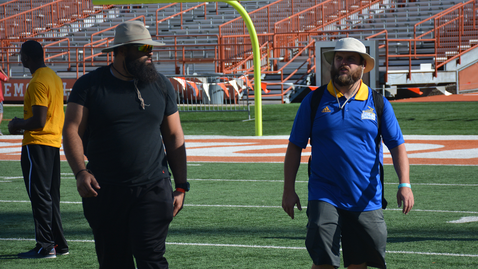 Cervantes With Miller At Texas Relays - Stadium - HD Wallpaper 