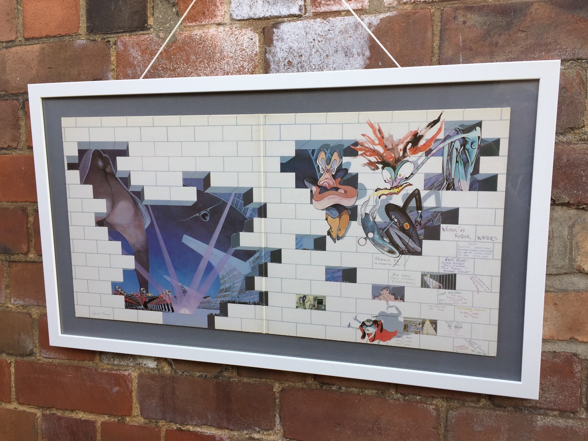 Pink Floyd Wall Cover Inside - HD Wallpaper 