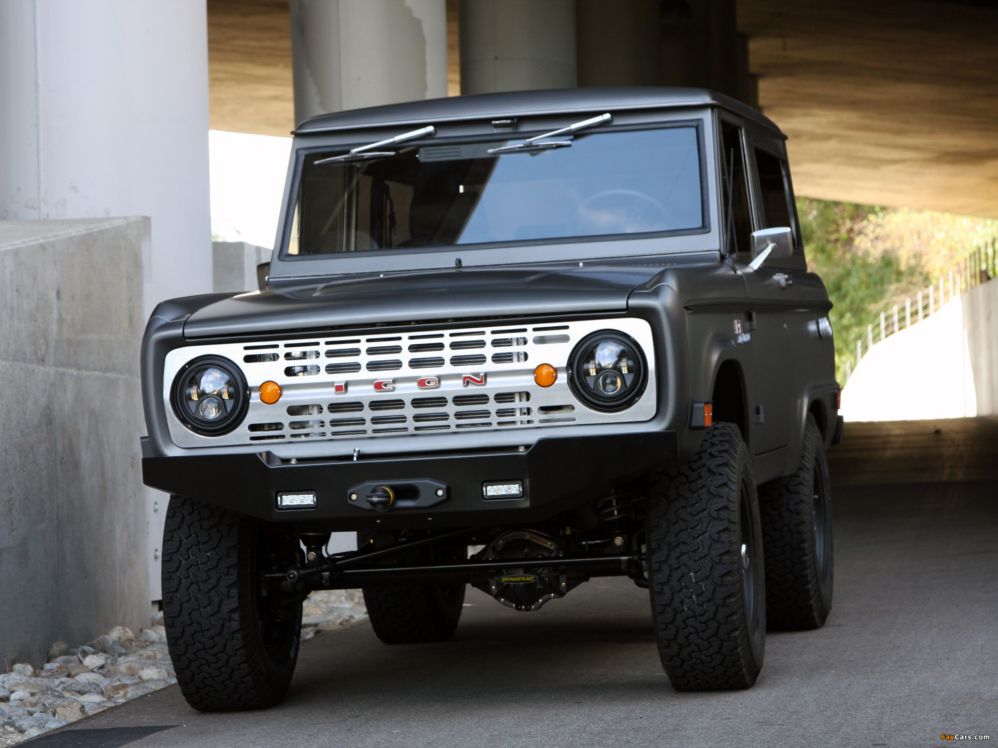 Icon Ford Bronco 2011 Wallpapers - 1968 Ford Bronco Icon - HD Wallpaper 