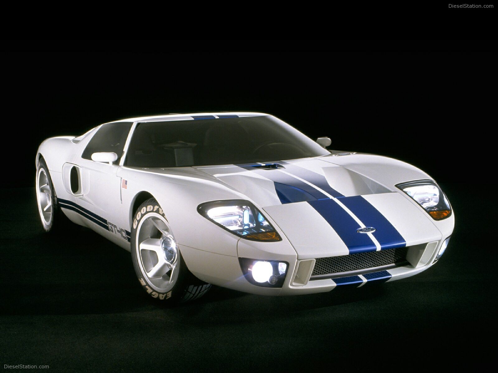 Ford Gt - Ford Gt Concept 2003 - HD Wallpaper 