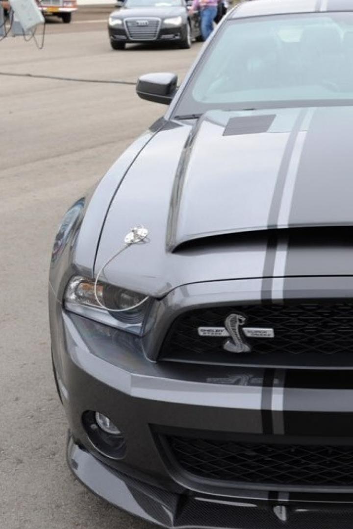 2015 Ford Mustang Shelby Gt500 - Shelby Gt500 Super Snake 2011 - HD Wallpaper 