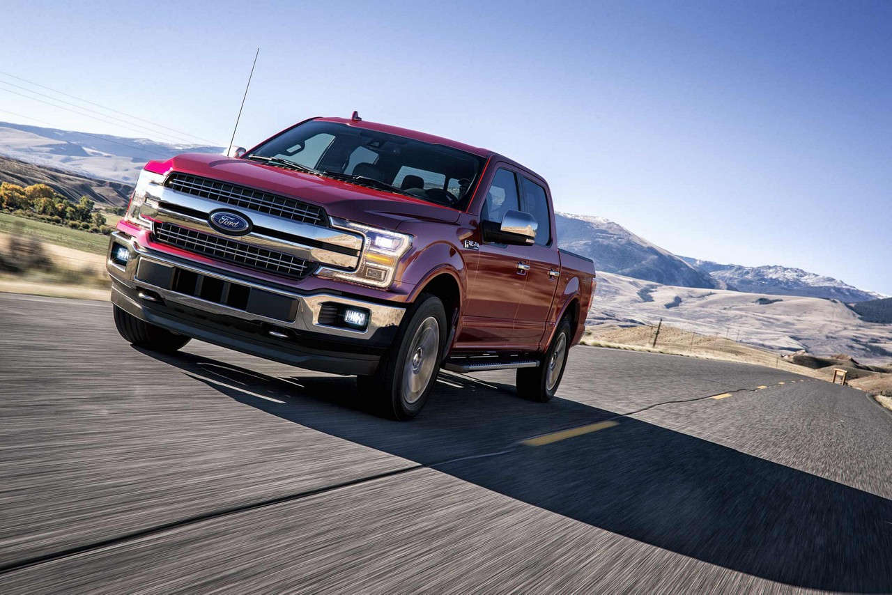 2019 Ford Ranger Raptor On Road Red Color Uhd Wallpaper - New Ford F 150 2018 - HD Wallpaper 