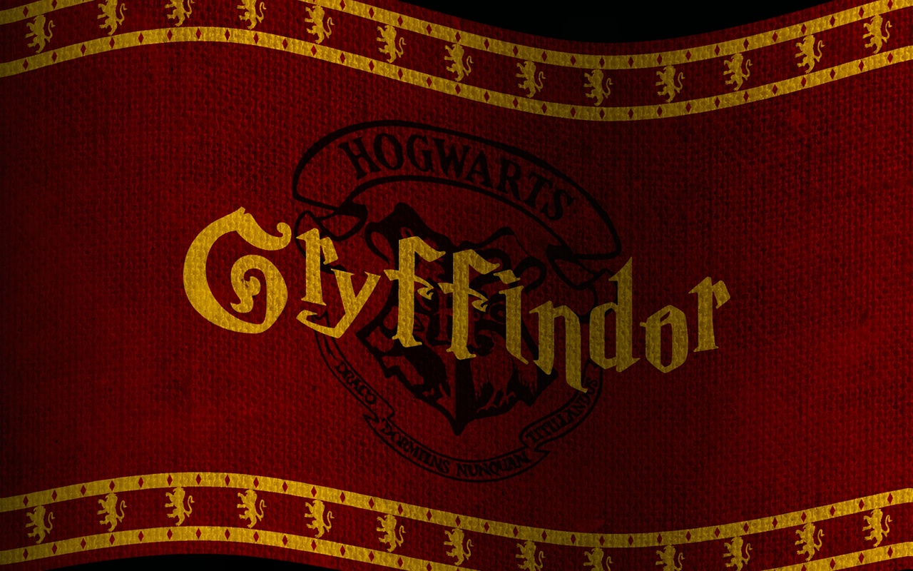 Red Gryffindor Banner - HD Wallpaper 