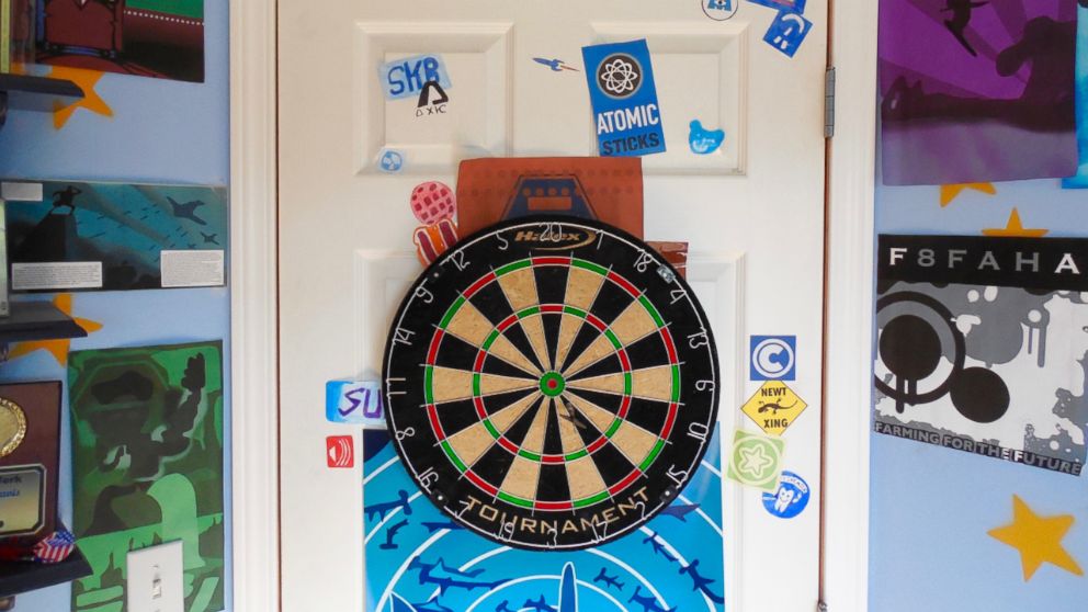 Toy Story 3 Andy Room Door - HD Wallpaper 