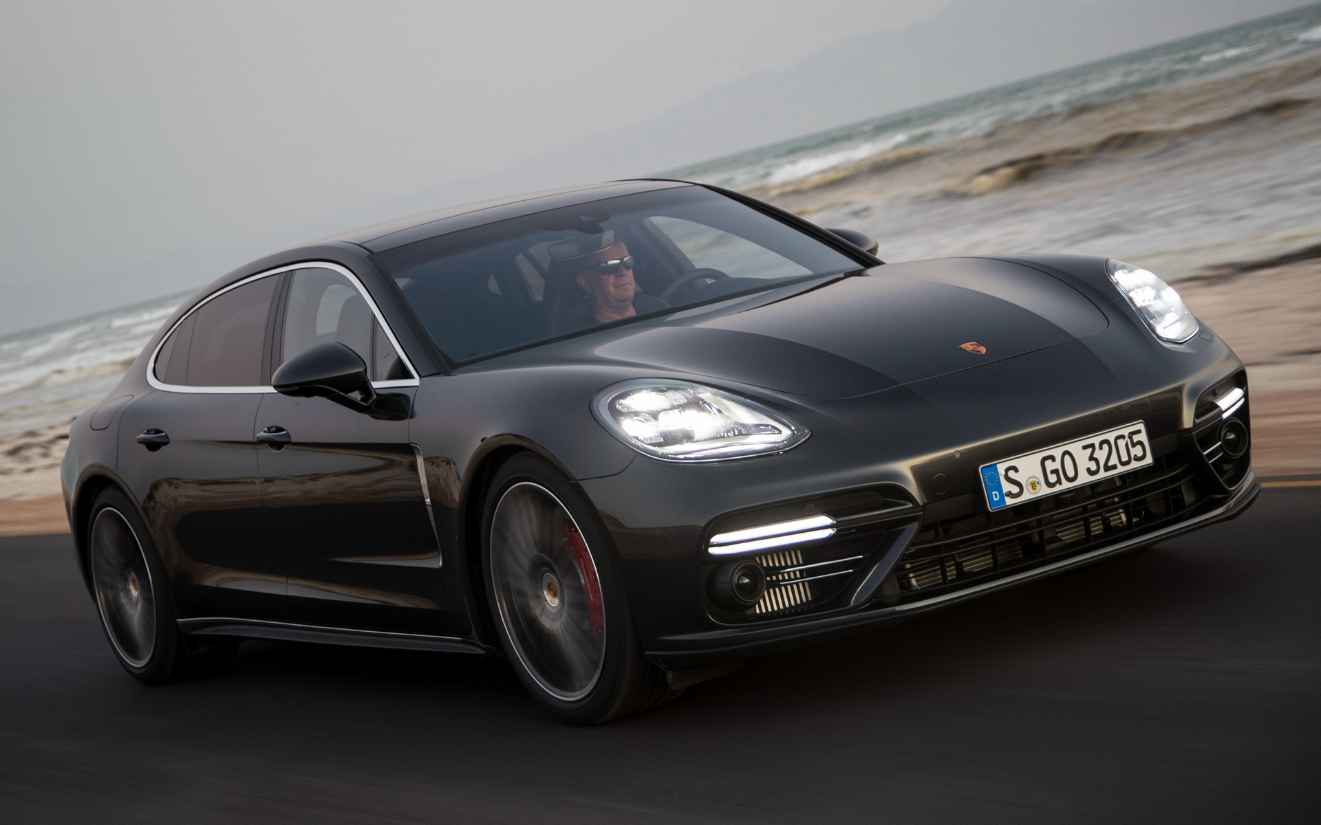 Porsche Panamera Turbo Executive Wallpapers And Hd - Porsche Panamera - HD Wallpaper 