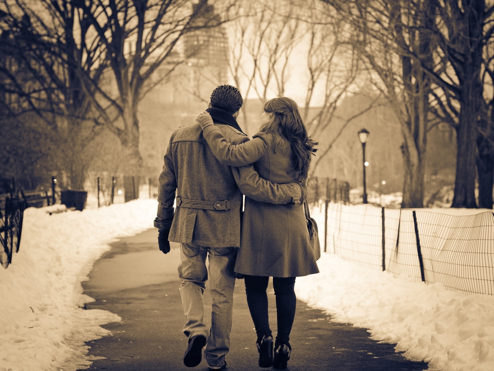 Romantic Walk - HD Wallpaper 