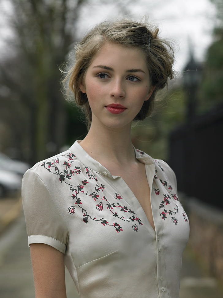 Blonde Actress Hermione Corfield Women Blue Eyes Face - Actress Blonde Blue Eyes - HD Wallpaper 