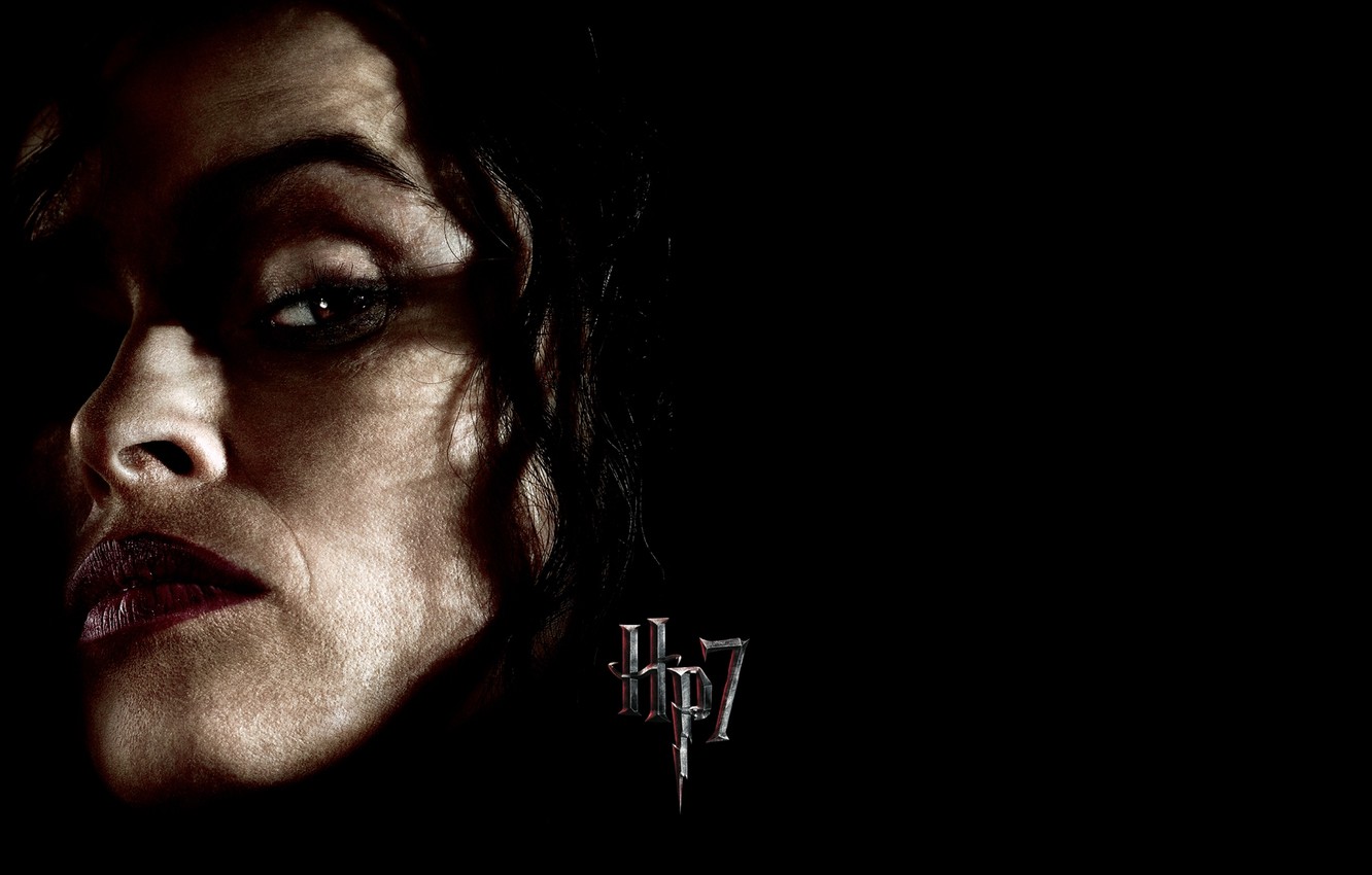 Photo Wallpaper Face, Black Background, Helena Bonham - Harry Potter And The Deathly Hallows Character Movie - HD Wallpaper 