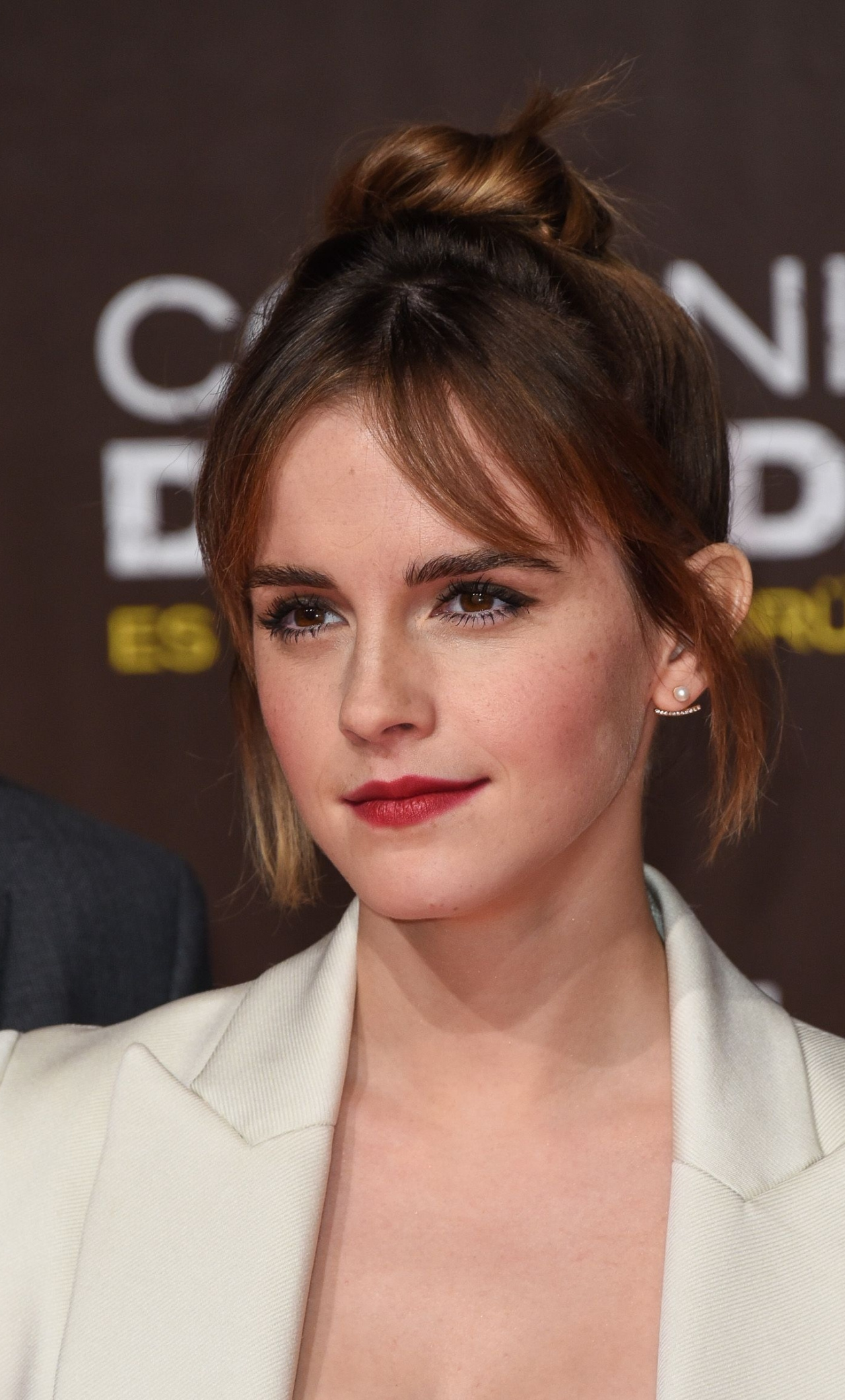 Emma Watson Colonia Premiere - HD Wallpaper 
