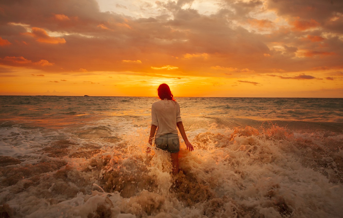 Photo Wallpaper Sea, Beach, Girl, Clouds, Sunrise, - Painting Of Girl On Beach Sunset - HD Wallpaper 