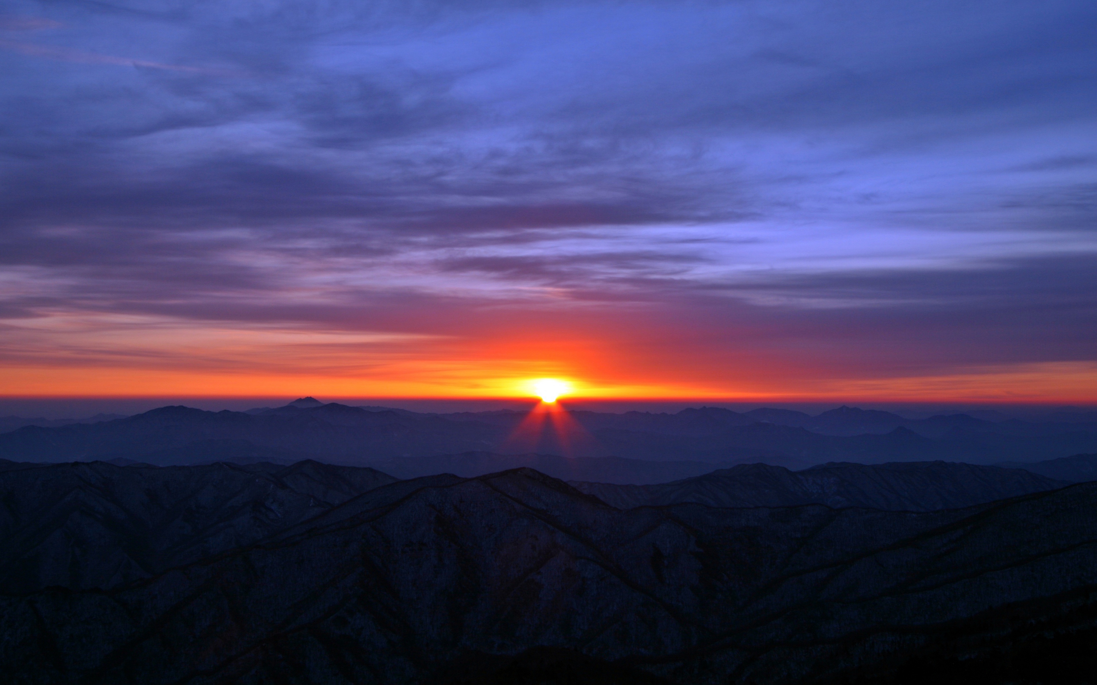 Wallpaper Mountains, Sunrise, Horizon, Dawn, Sky - Red Sky At Morning - HD Wallpaper 