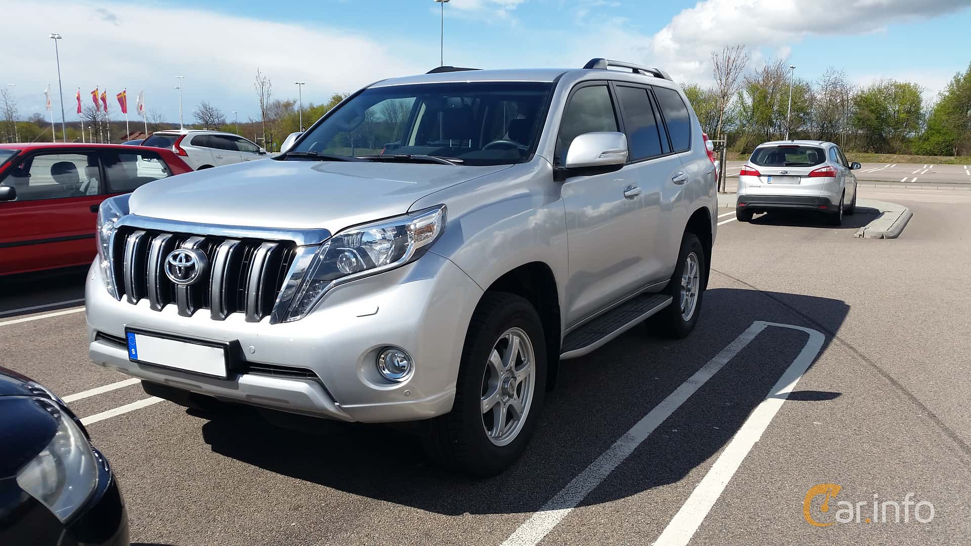 Toyota Land Cruiser Prado - HD Wallpaper 