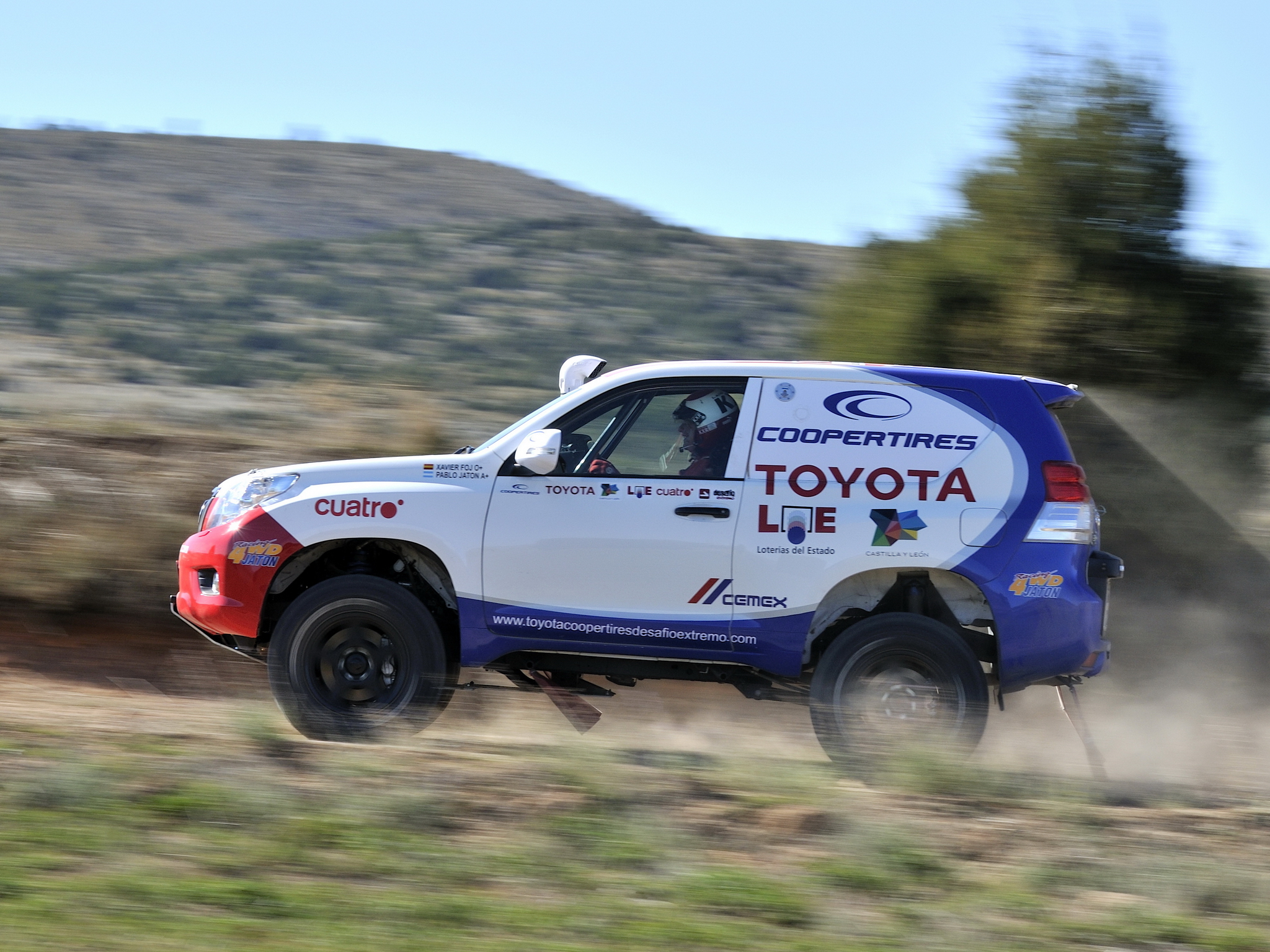 2011 Toyota Land Cruiser Dakar - HD Wallpaper 