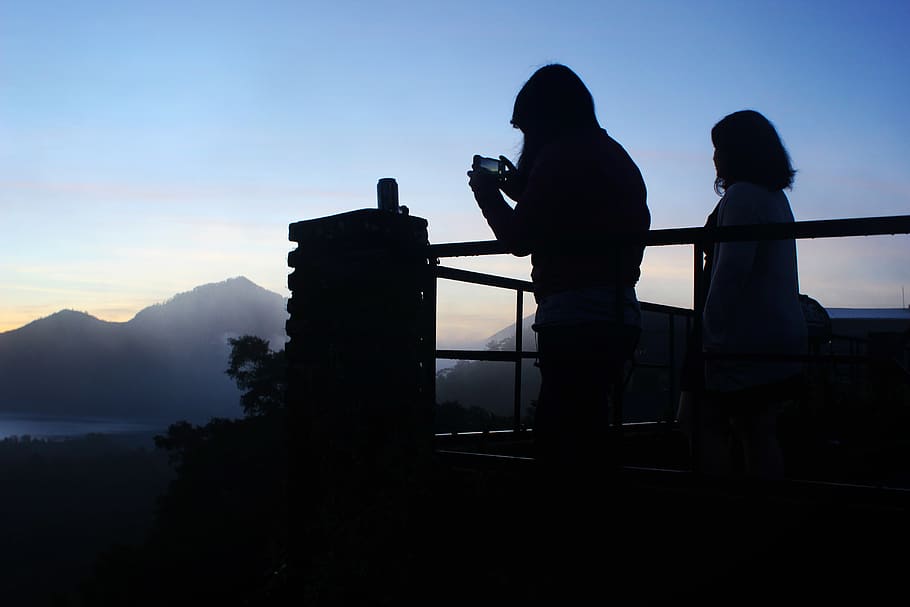 Sunrise, Lake, Bali, Silhouette, Hill, Mountain, Smartphone - Silhouette - HD Wallpaper 