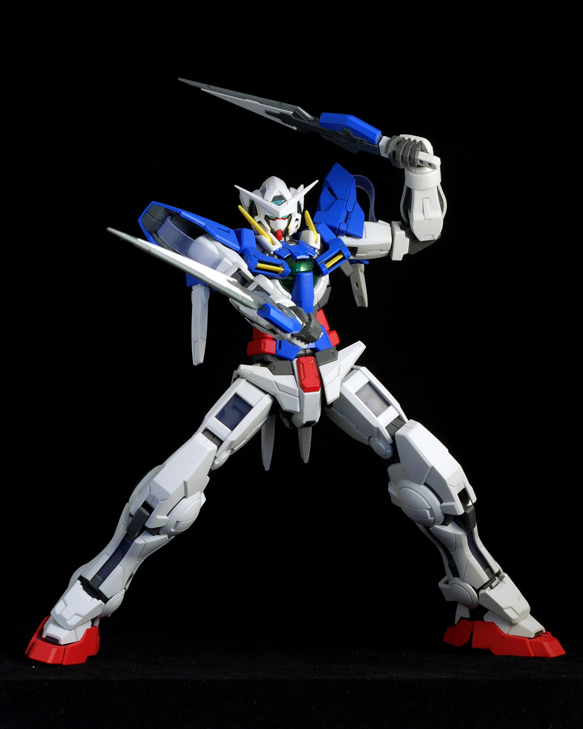 Mg Gundam Exia-029 - Gundam Exia Mg Pose - HD Wallpaper 